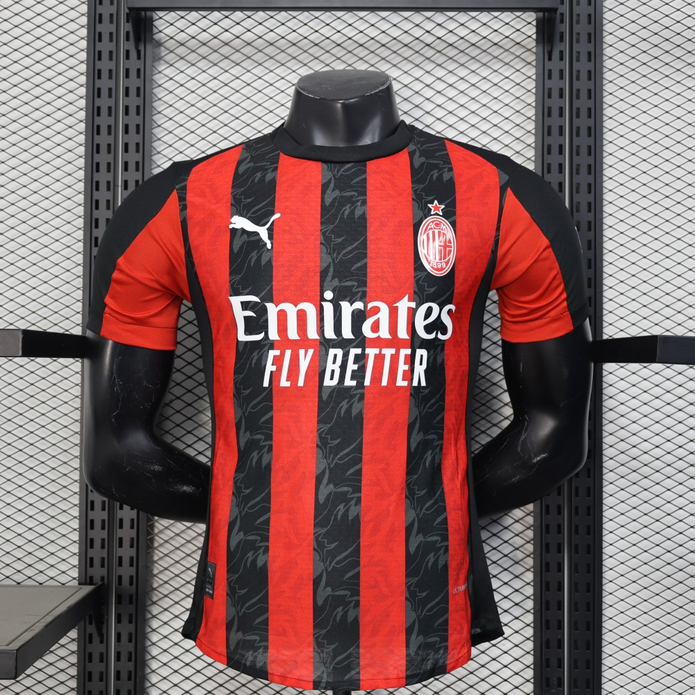 Puma - Maillot Domicile AC Milan Version Match 25/26  (S, Aucun, Aucun)